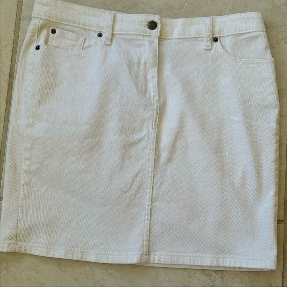 J CREW women’s white denim skirt size30
